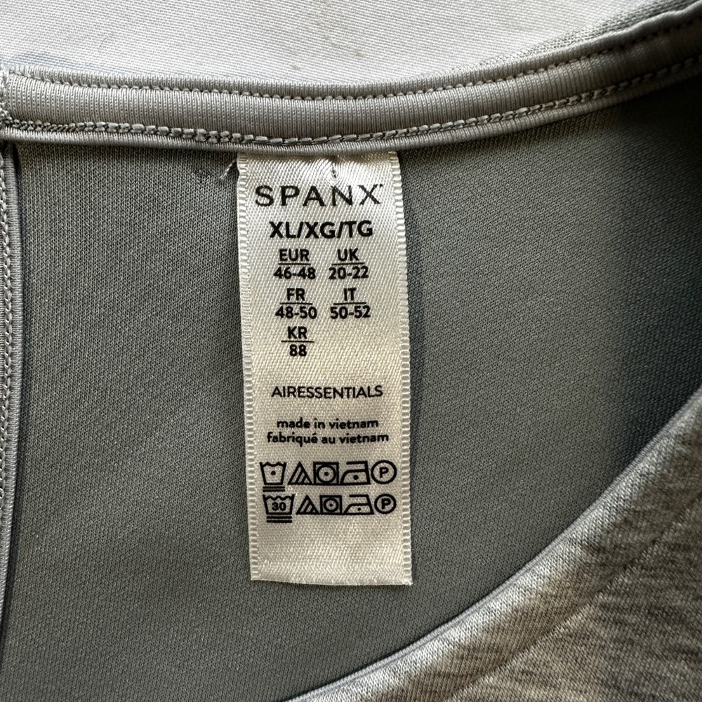 Spanx AirEssentials Light Grey Wide Leg Jumpsuit XL NWT - Picture 6 of 11